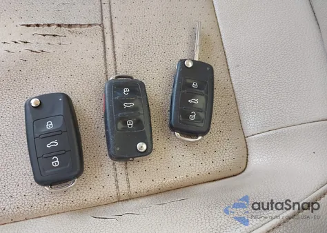 2013 Volkswagen Passat 2.5L Se из США, поврежденный, VIN 1VWBH7A37DC098271